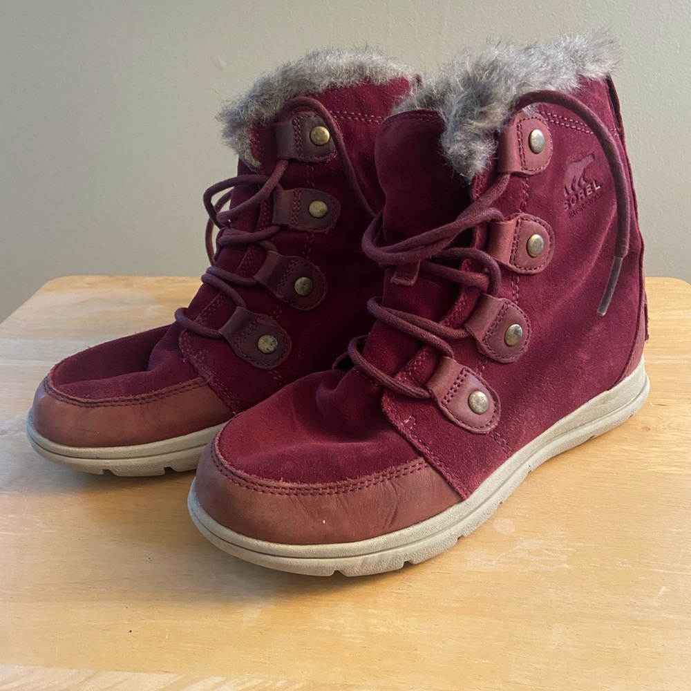 Like new Sorel winter boots